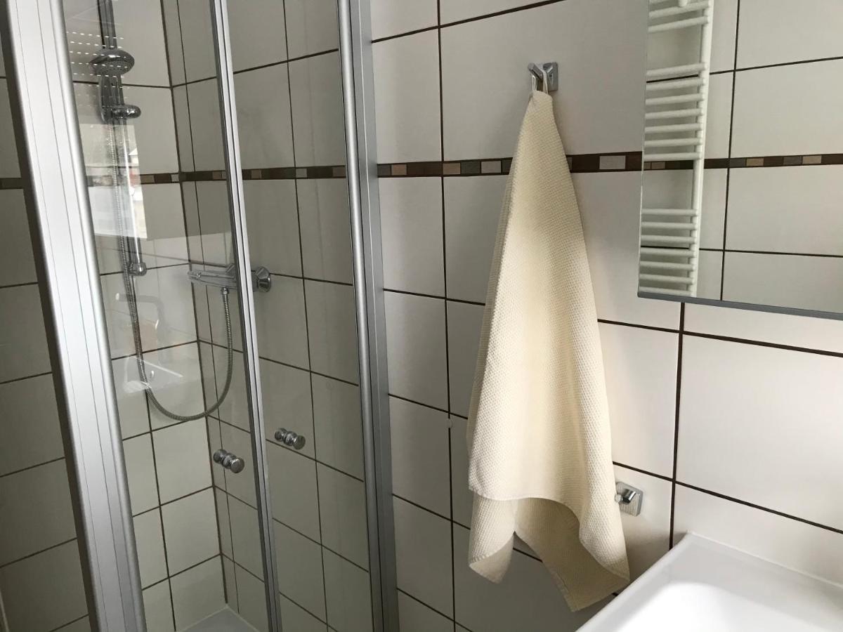 Ferienwohnung Von Paris Petersberg  Exterior foto